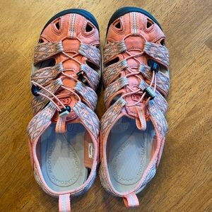 Keen outdoor/water shoes
